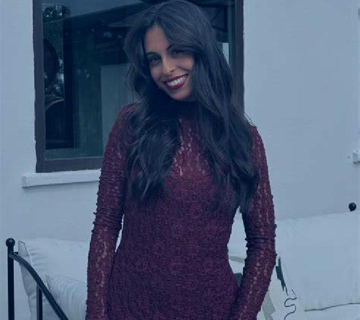 Nora 3 Salvadios escort