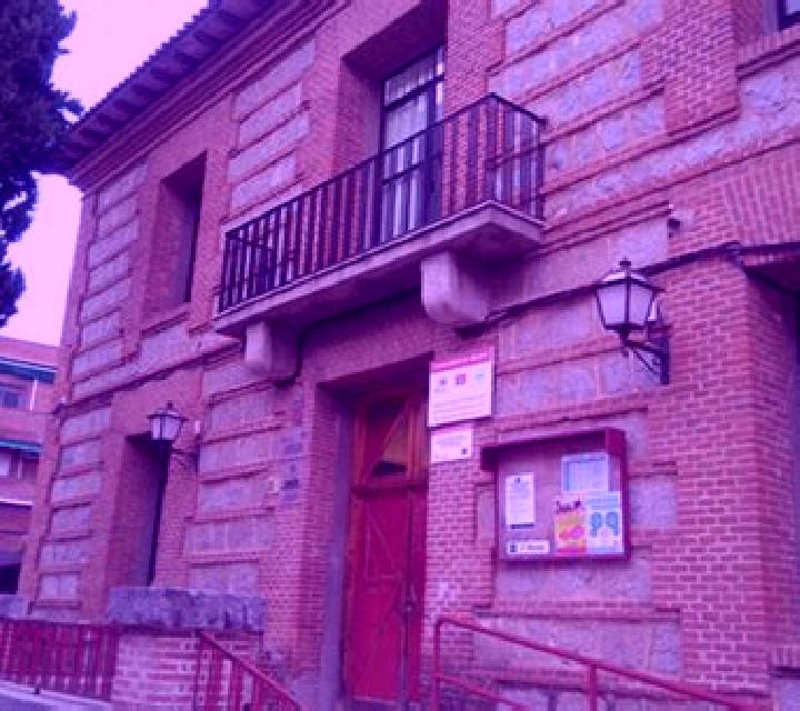 Nora San Martin de Valdeiglesias escort