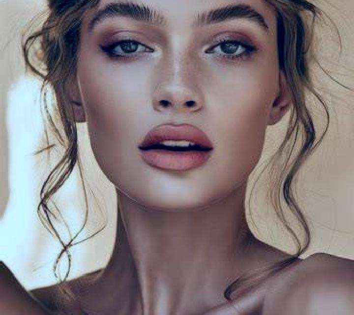 Olivia Hinojosa de Jarque escort