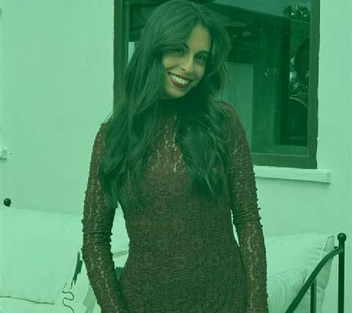 Paula 2 Angles escort