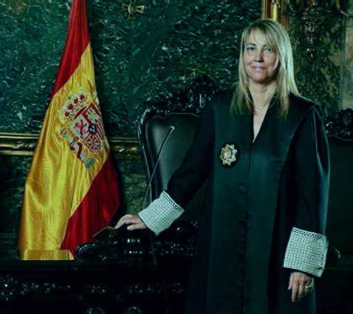 Paula Rabe de las Calzadas escort