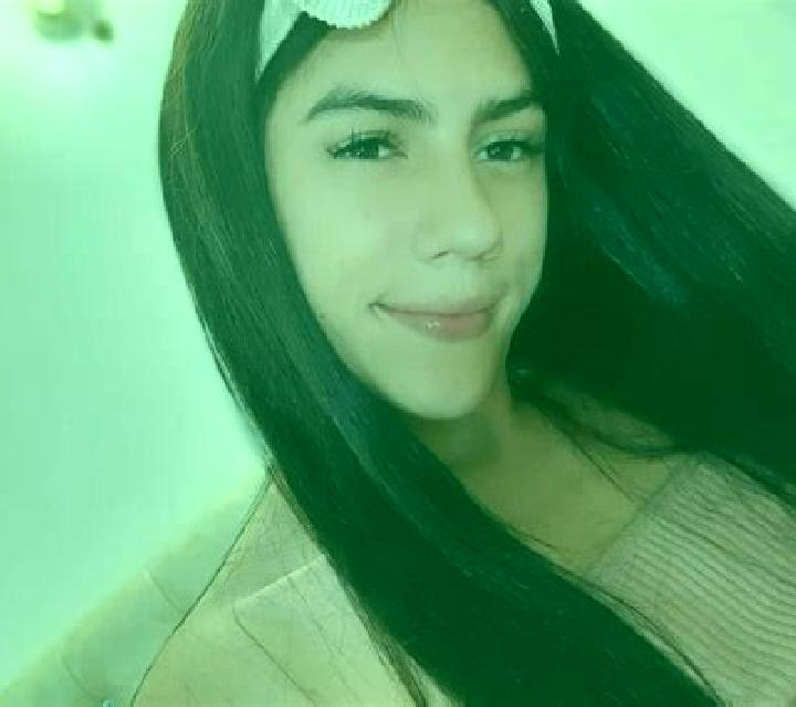 Paula San Roman de la Cuba escort