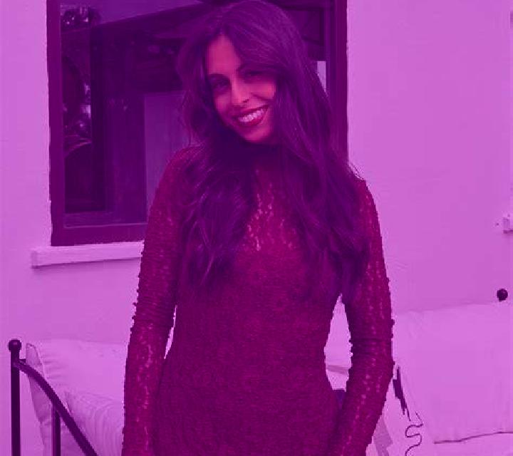Paula Santa Maria de la Isla escort