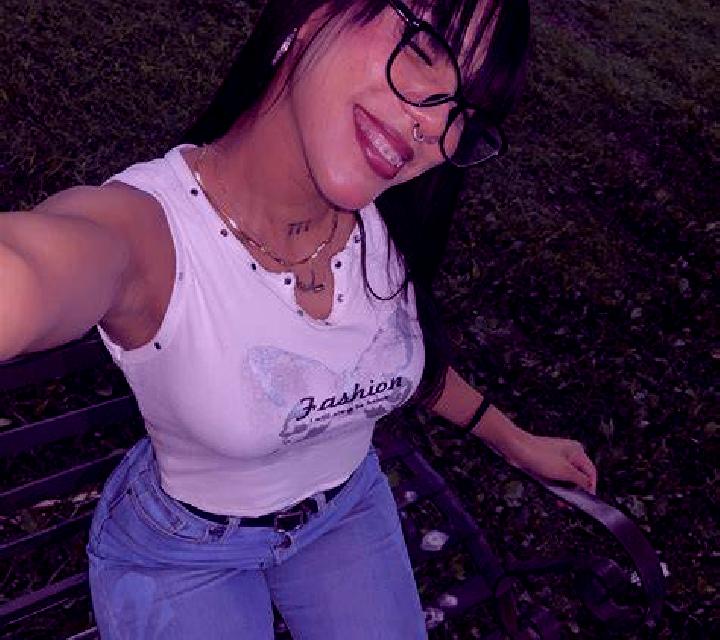 Regina Holguera escort