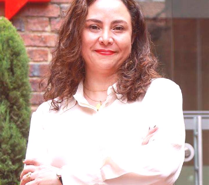 Regina Valdezate escort