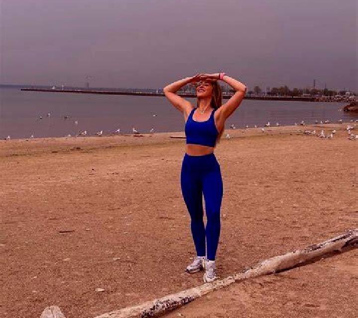 Renata Tolbanos escort