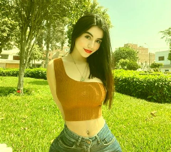 Rosa 3 Castelflorite escort