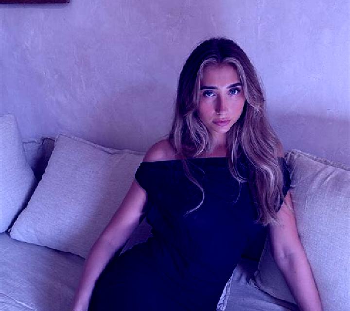 Rosa Gomara escort