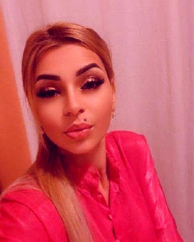 Salma 3 Porzuna escort