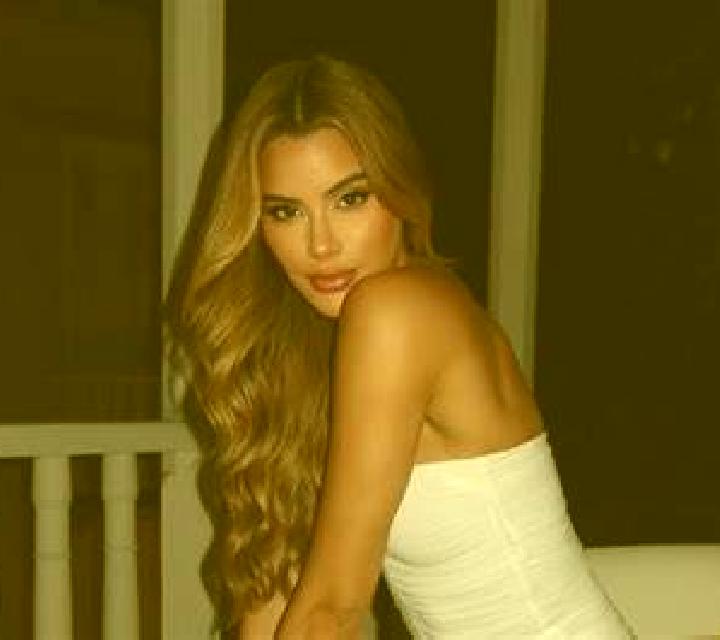 Salma Casabermeja escort