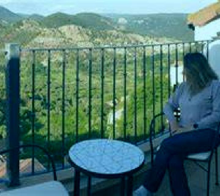Sara 3 Labajos escort