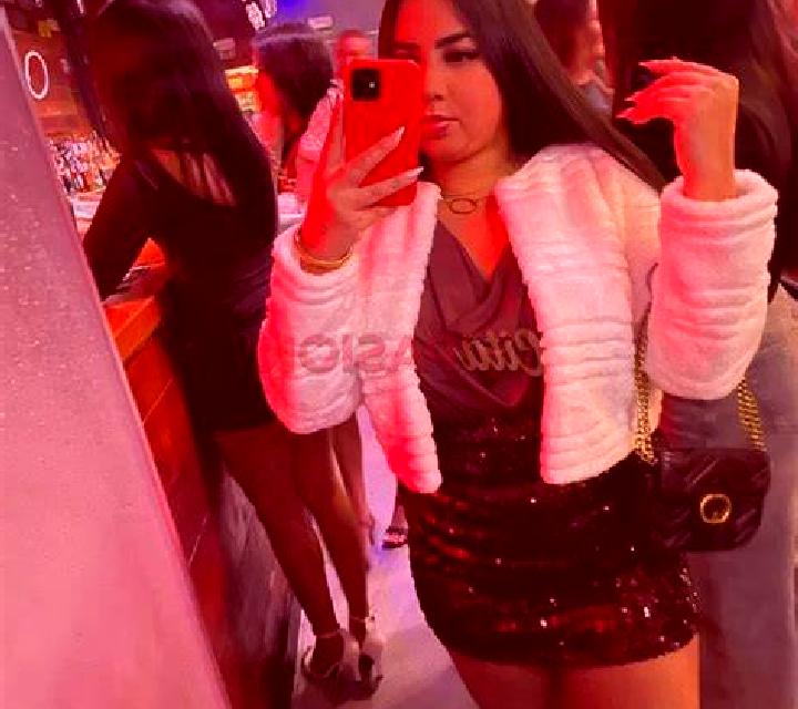 Sara Buniel escort