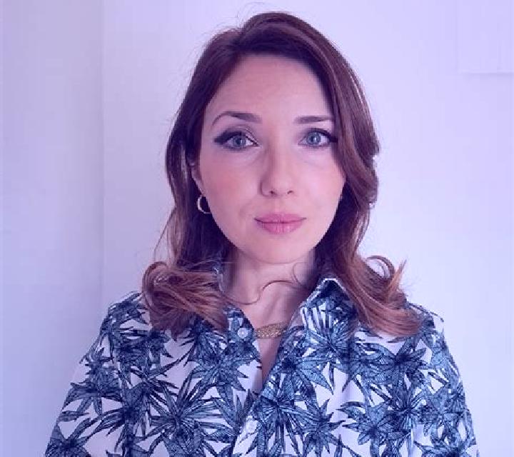 Selene 2 Pozorrubio escort