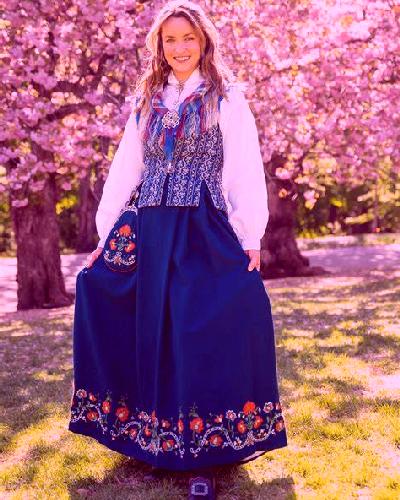 Selene 2 Valderrubio escort
