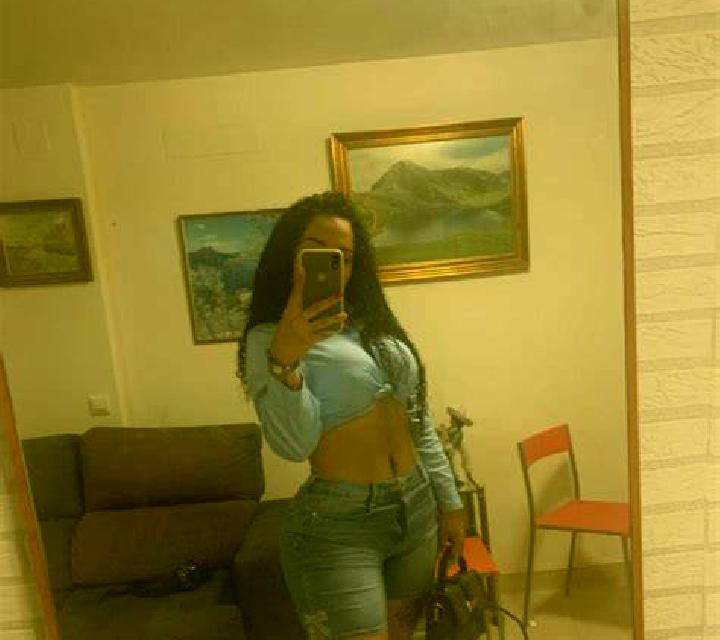 Selene Alicante escort