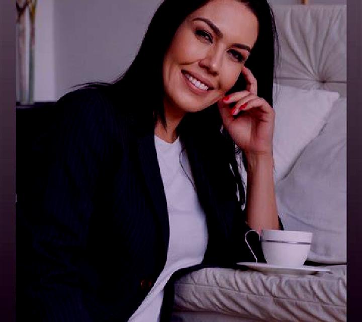 Valentina Garray escort