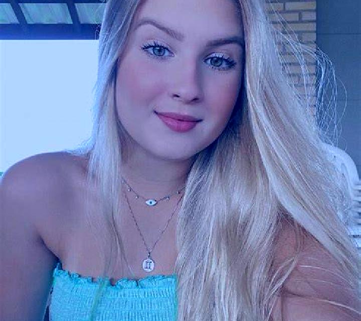 Valeria 3 Molacillos escort