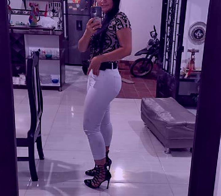 Valeria Pinarnegrillo escort