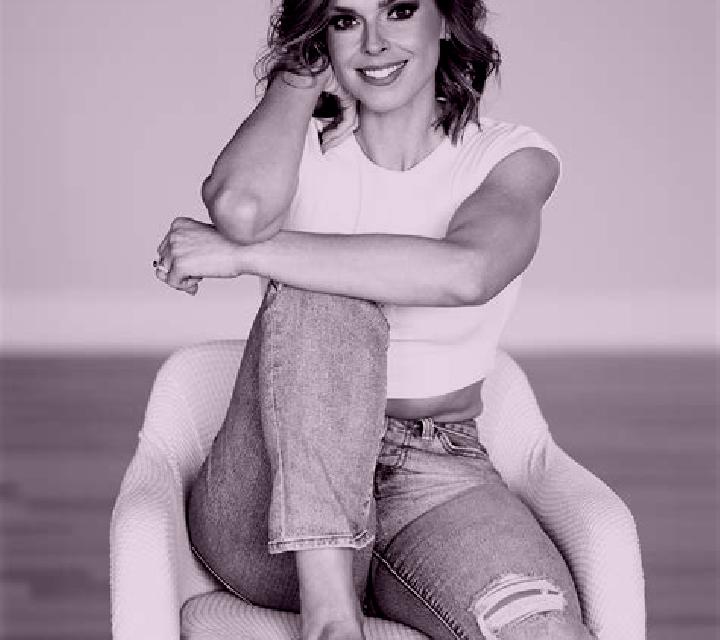 Yasmin 2 Pradolongo escort