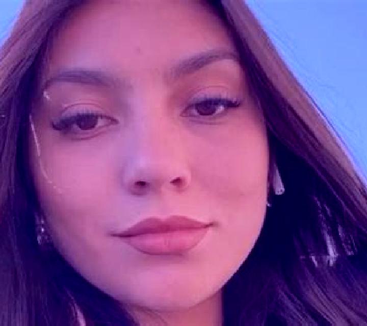 Zara 3 Becedas escort