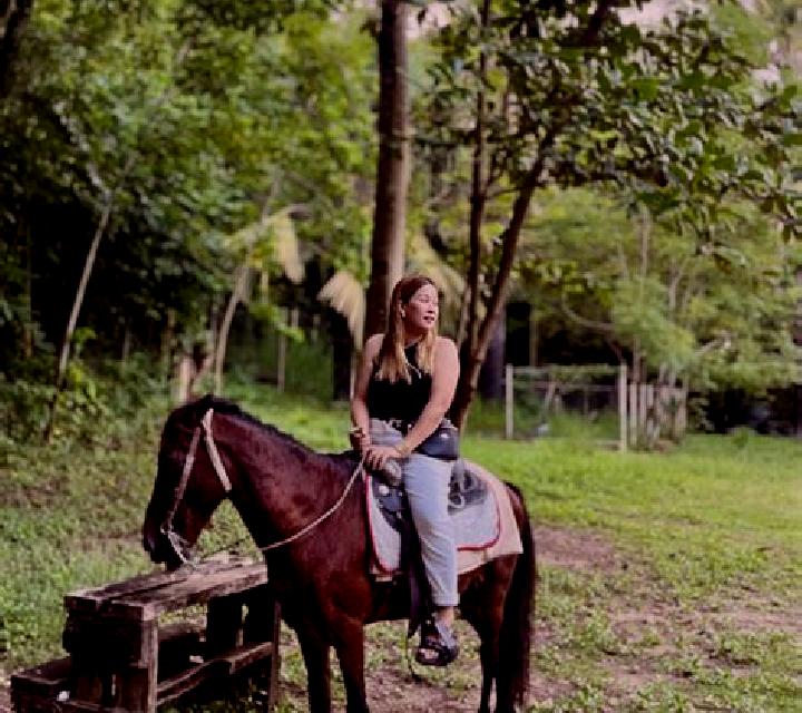 Zara Pechina escort